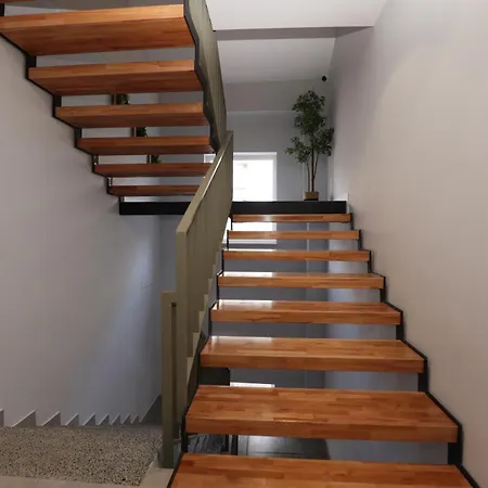 מלון Gremmy Boutique 4*