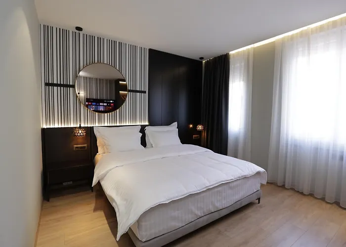 Gremmy Boutique Tiran